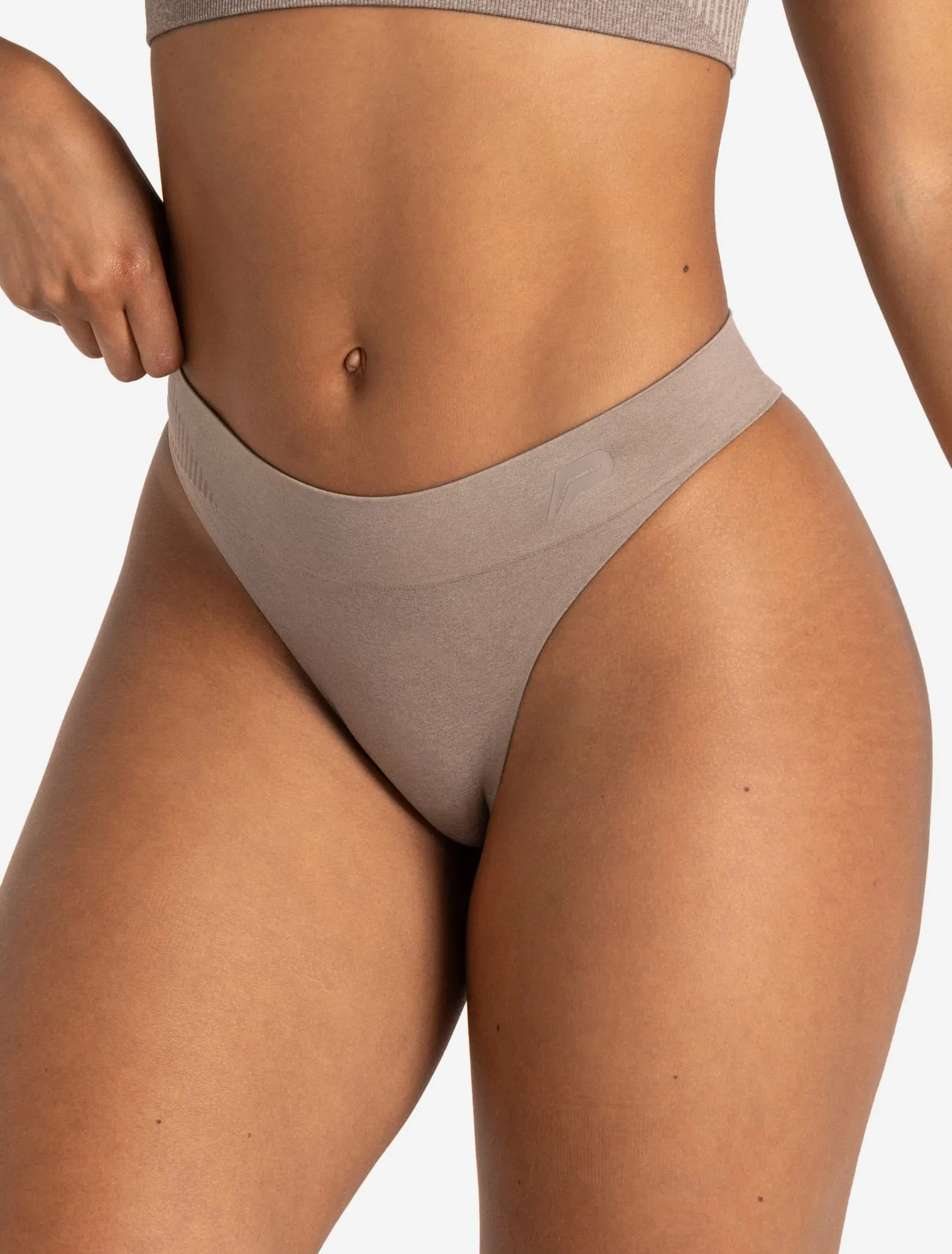 ADAPT 2.0 Seamless Thong - Fawn