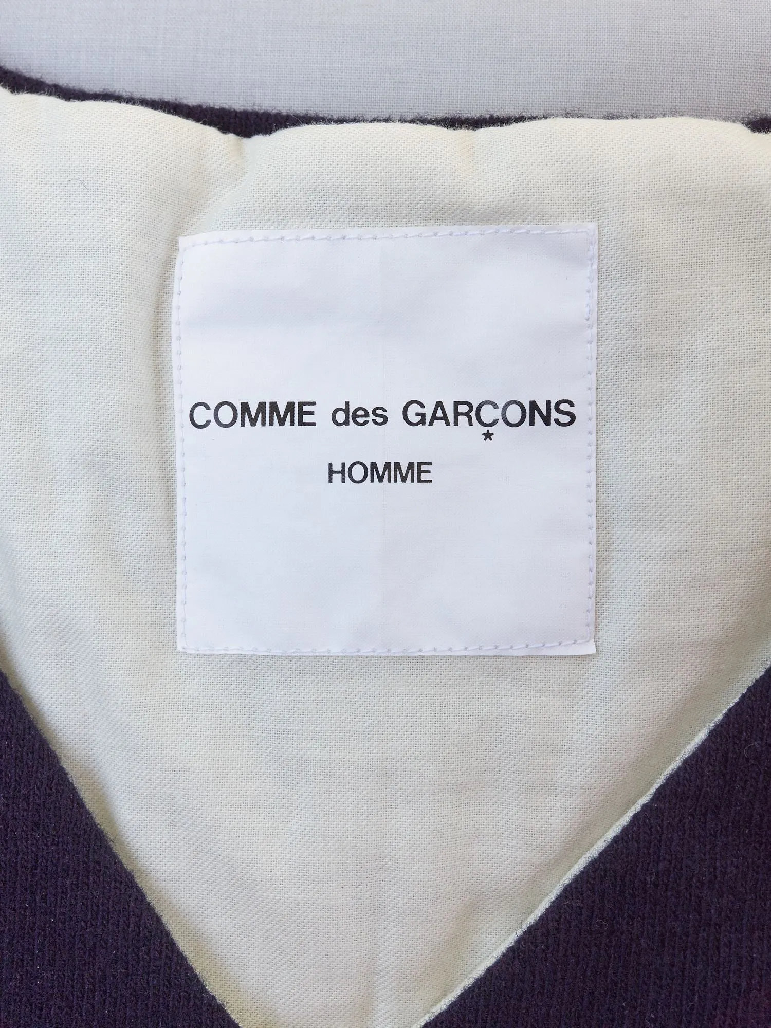 Comme des Garcons Homme 1997 navy wool jersey padded v neck sweater - mens M S