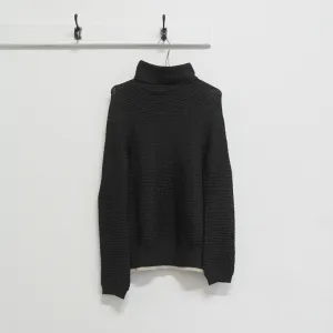 contrast hem turtleneck jumper