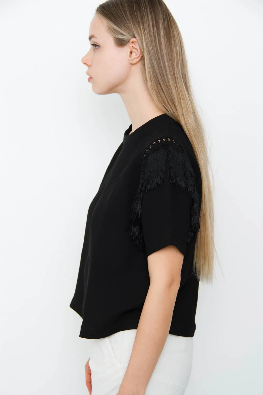 FRINGE KNIT BLOUSE