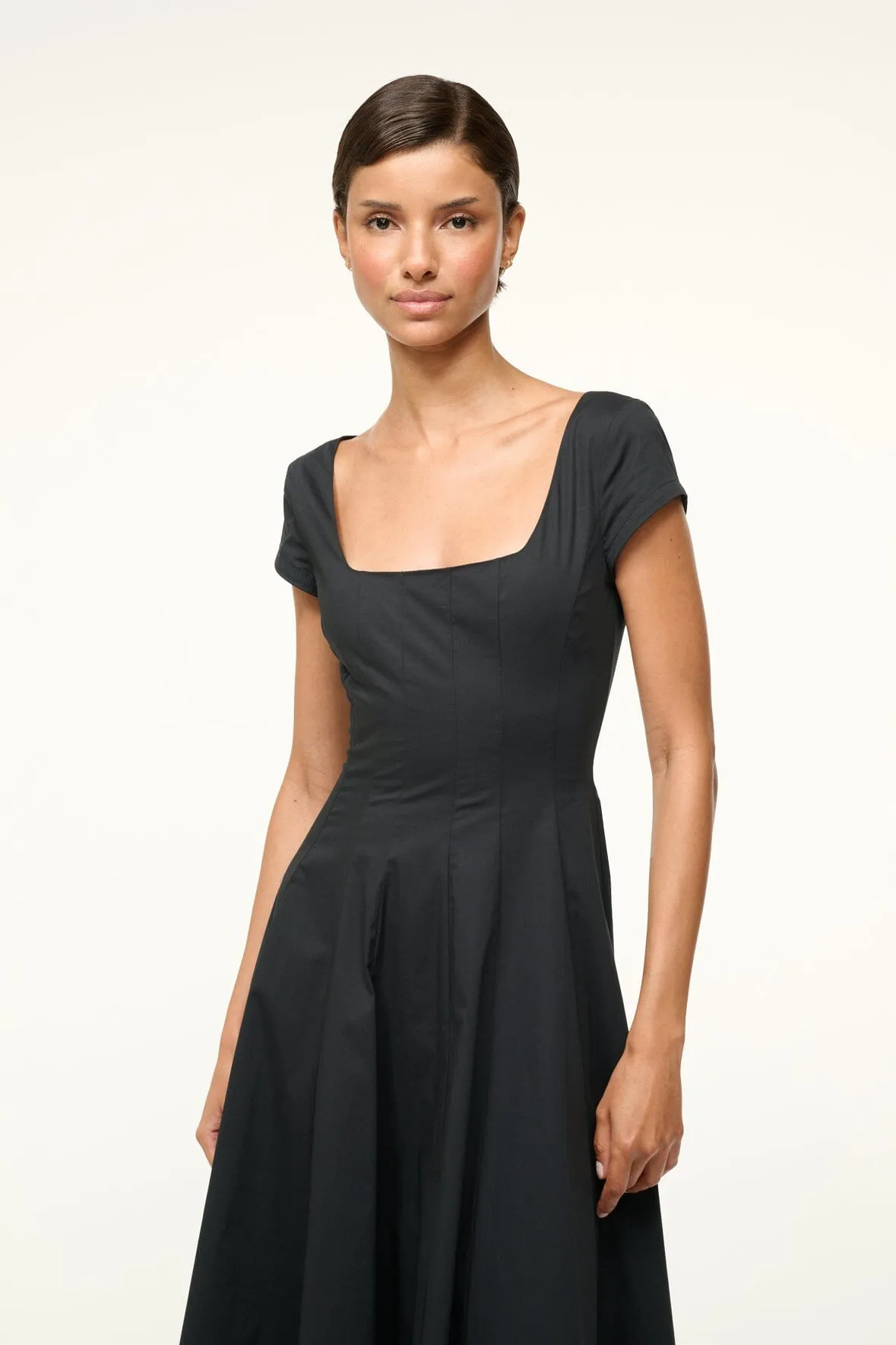 SHORT SLEEVE WELLS DRESS | BLACK